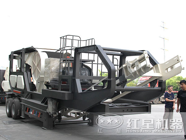 車(chē)載流動(dòng)碎石機(jī)